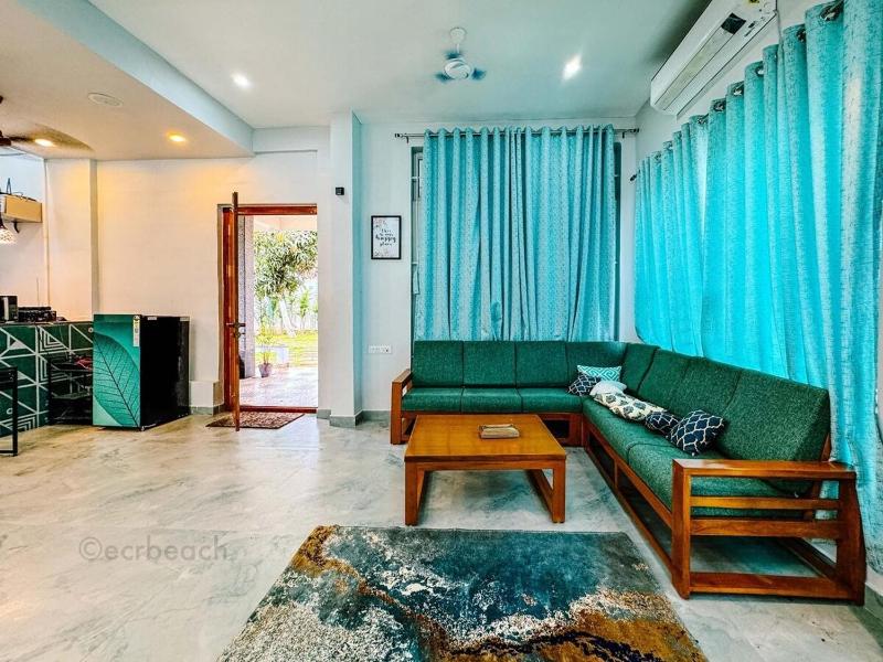Villa De Aqua ECR 2 with Rain Shower Pool and 4K Cinema - image 4