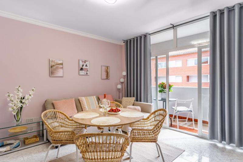 Tic Tac 31 Family apartment with pool view - image 9