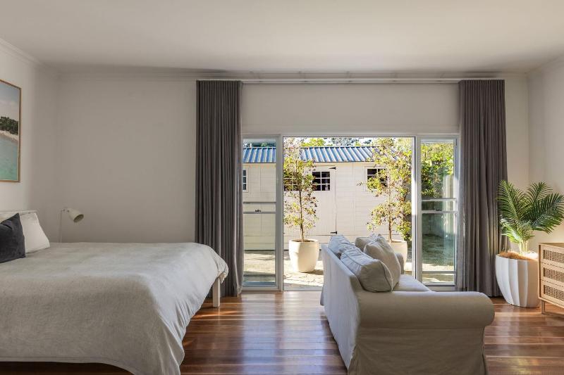 Sunrise Guesthouse - image 6