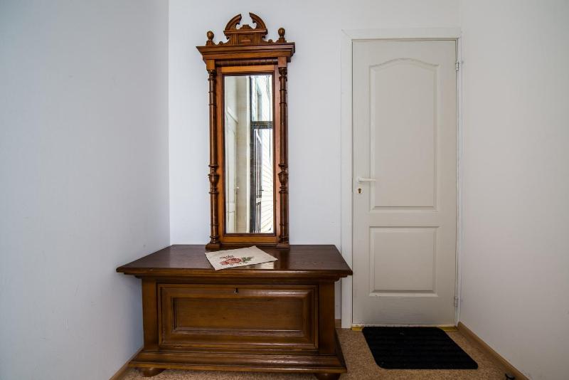 White Amber - image 11