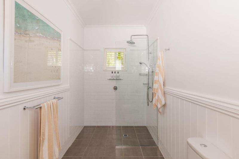 Sunrise Guesthouse - image 8