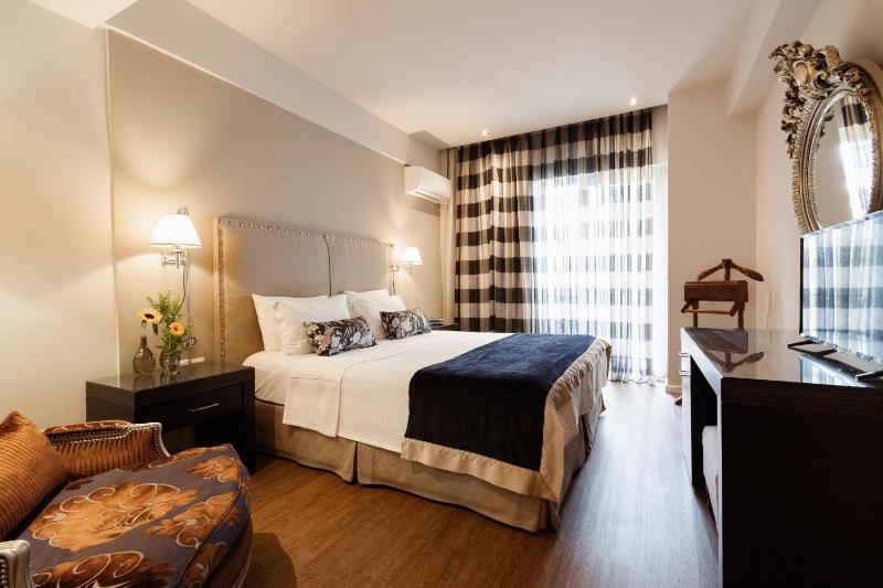 Best Western Plus Embassy Hotel - image 12