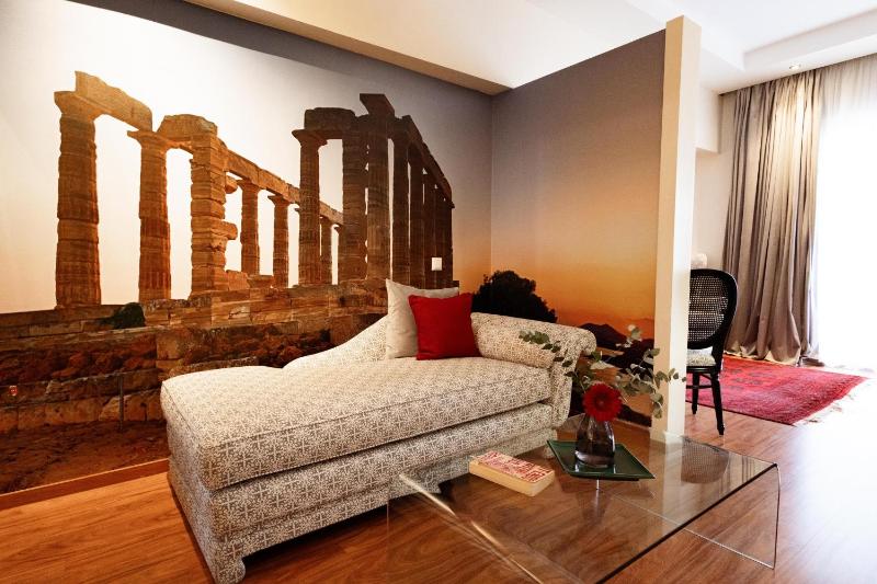 Best Western Plus Embassy Hotel - image 15