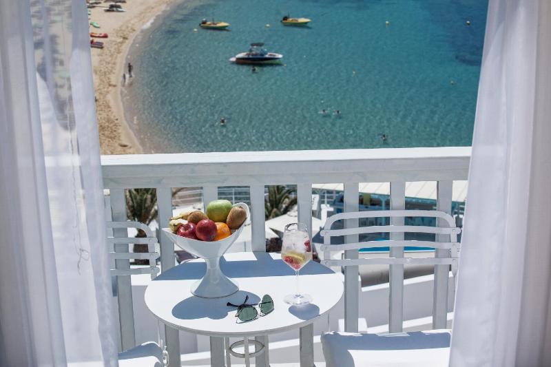 Deluxe Suite Sea View image 1