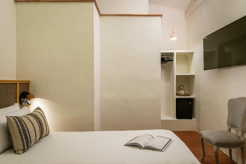 BYPILLOW Cluc Begur - image 27