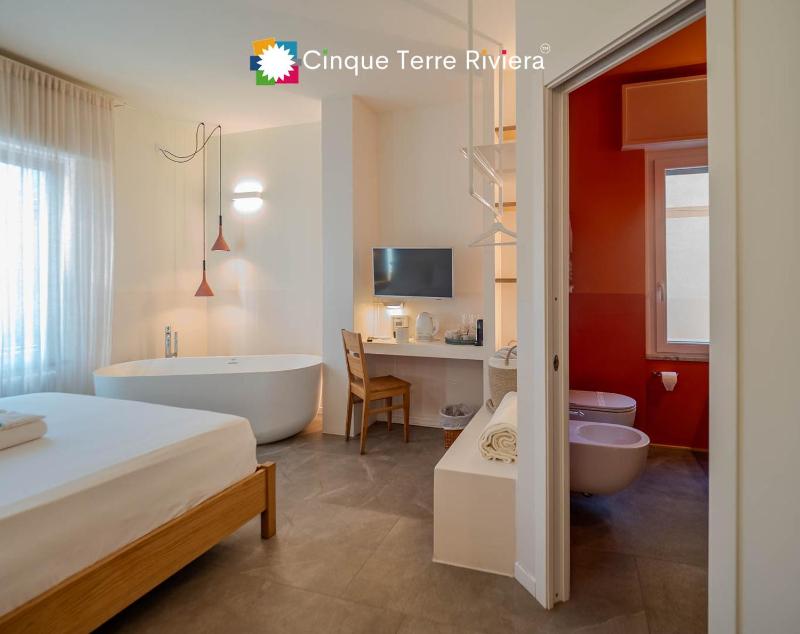 Isabella Boutique Rooms - image 29