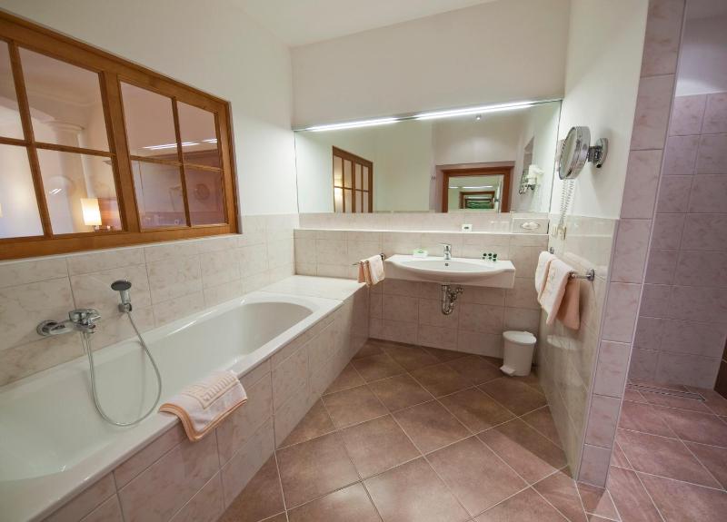 Junior Suite image 2