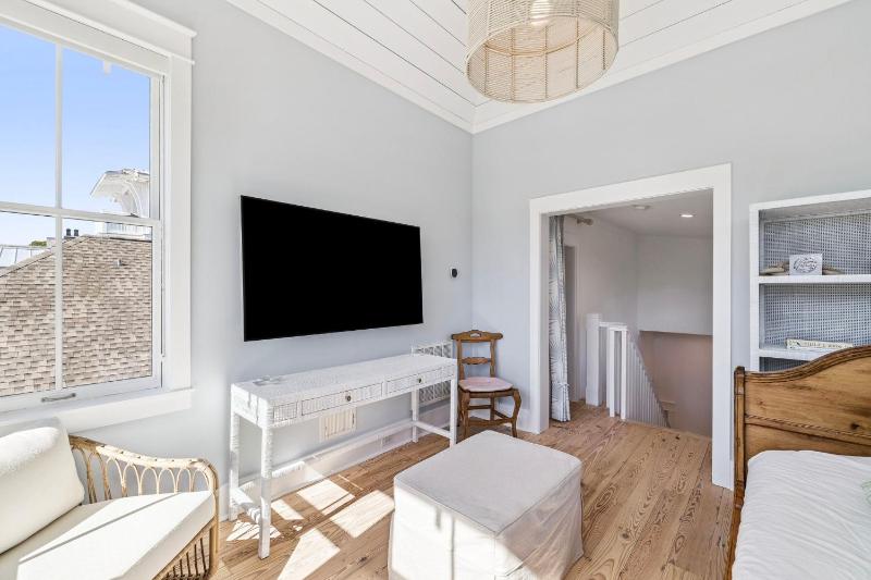 HollieBird House by 30A Escapes - image 13