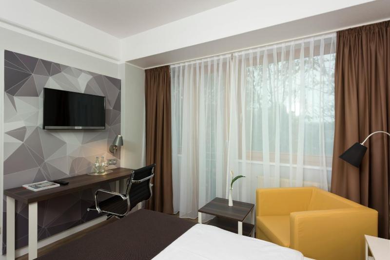 Superior Single Room  image 4