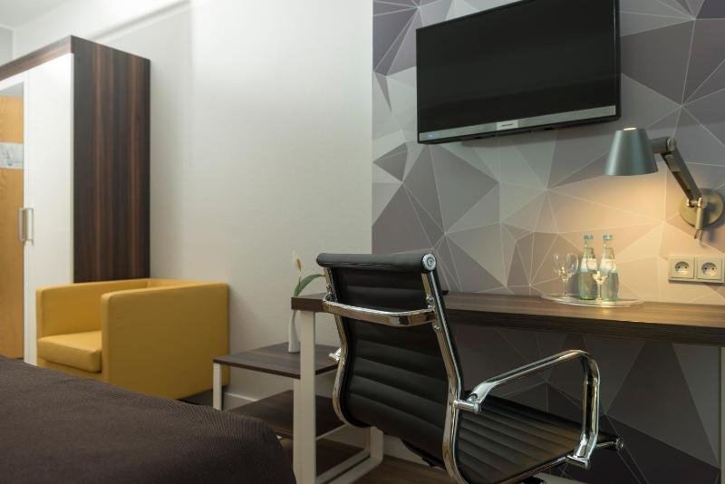 Superior Double Room image 2