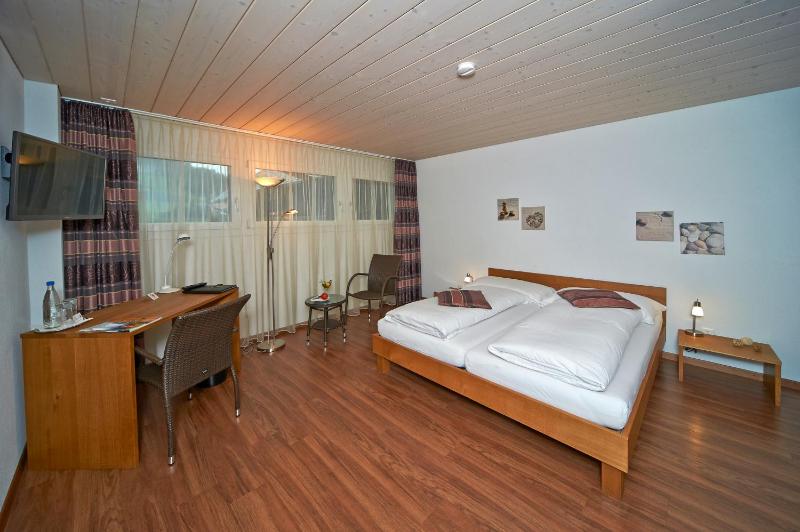 Double Room image 2