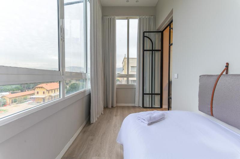 Maison Coral 2BR Apartment In Mar Mikhael - image 14