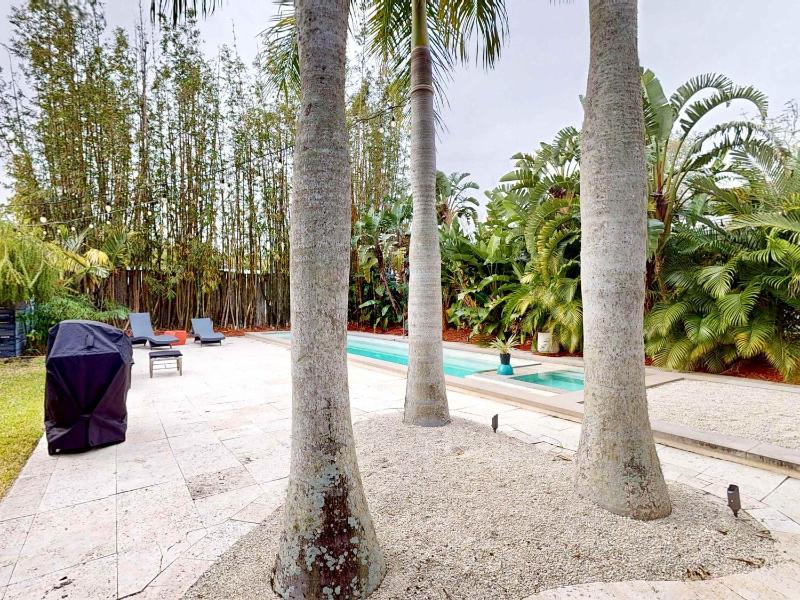Private Pool Hot Tub Rooftop Deck - Waterscape - image 44