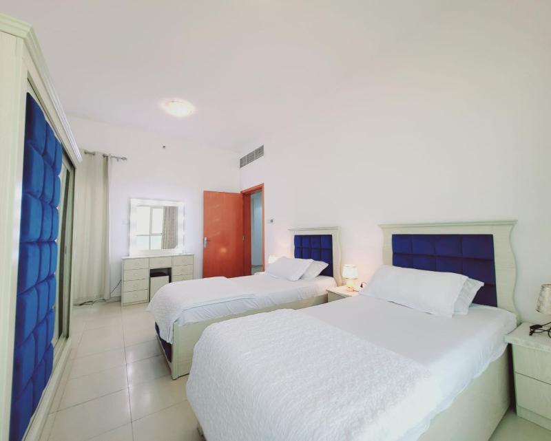 Beach view furnished apartment - image 9
