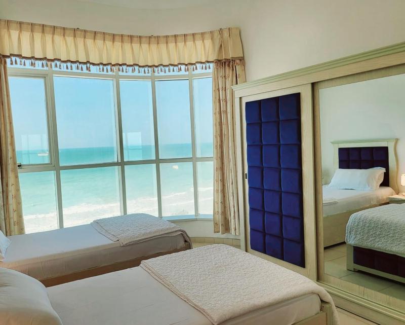 Beach view furnished apartment - image 11