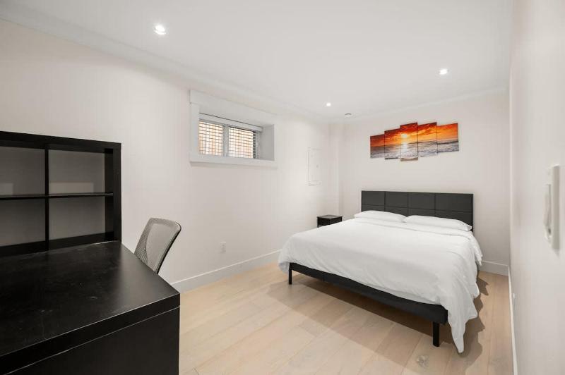 Your Next Stay Spacious Bright & Sophisticated - image 16