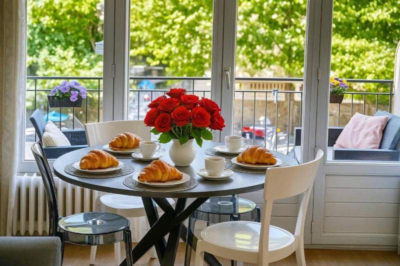 FRGK 2BDR Stanislas Apartment Terrace Central Cannes AC & ULTRA FAST Wi-Fi - image 23