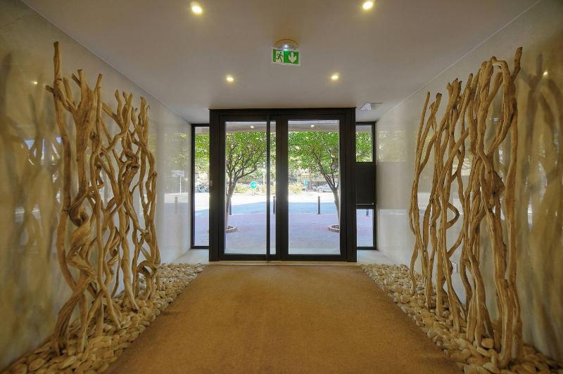 FRGK 2BDR Stanislas Apartment Terrace Central Cannes AC & ULTRA FAST Wi-Fi - image 10