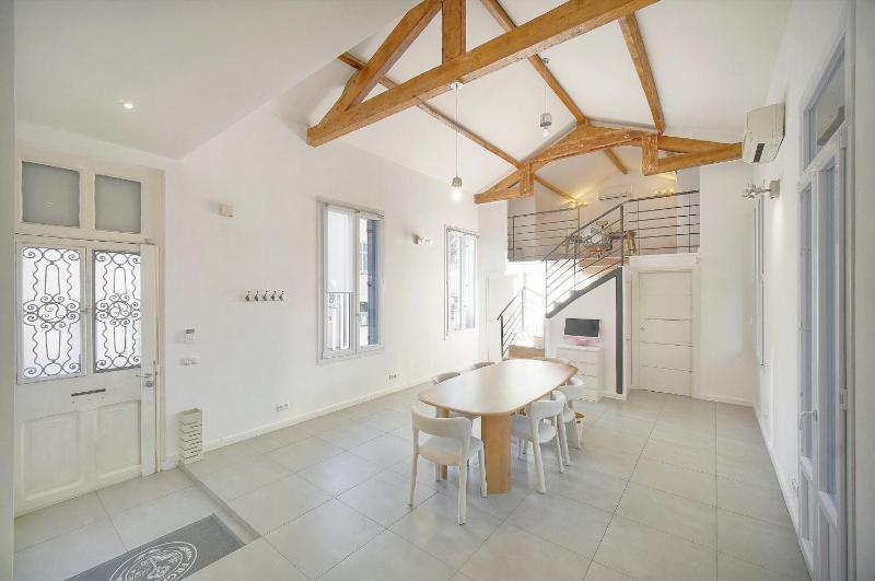 FRGK Spacious 100 sqm Loft with Terrace 2 Ensuite - image 37