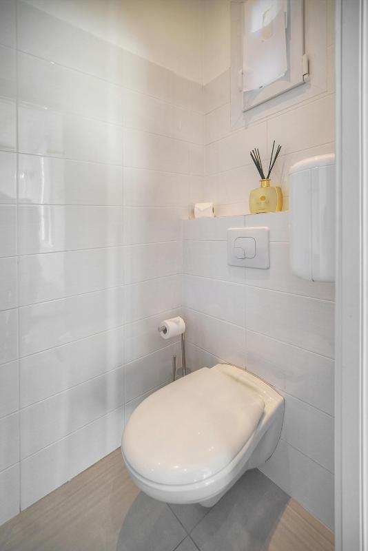 FRGK Spacious 100 sqm Loft with Terrace 2 Ensuite - image 32