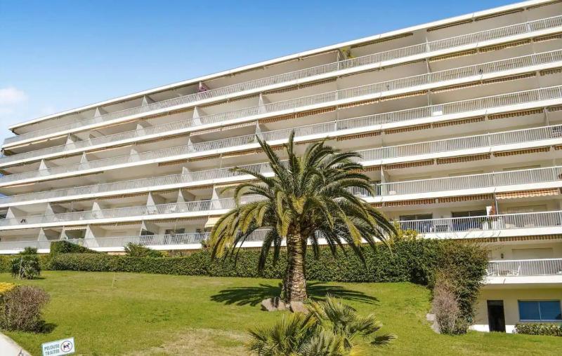 FRGK HORIZONS Executive Sea View Apartment 2 BDR Terrace Pool Parking - image 19
