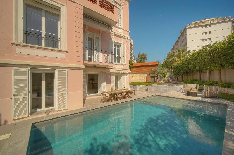 FRGK 'La Cote d'Azur Villa Private Pool AC Ultra-Fast Wi-Fi' - image 14