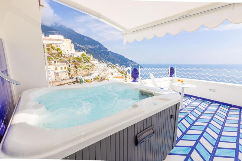 Aurora Luxury Suites Seaview - image 49