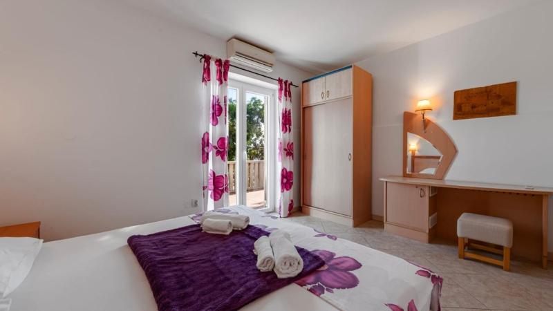 Villa Margarita Sipan by Villas Guide - image 8