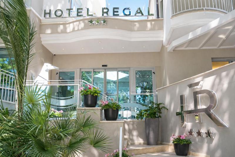 Hotel Regal - image 18