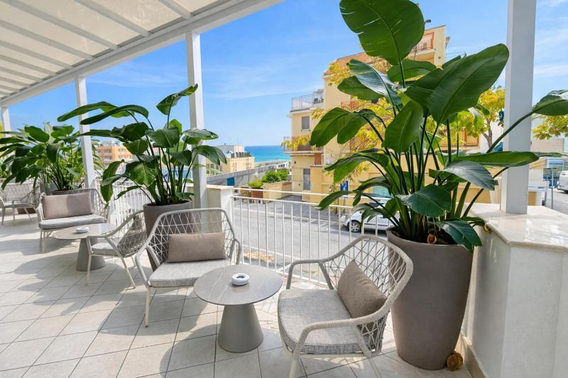Hotel Regal - image 1