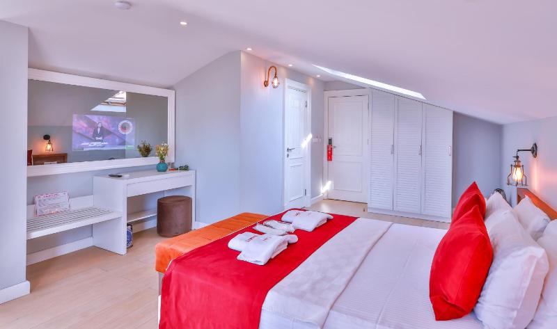 Lale Hotel - image 15