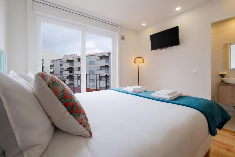 Magnolia 6 Luxury with AC Metro Downtown Porto - image 7