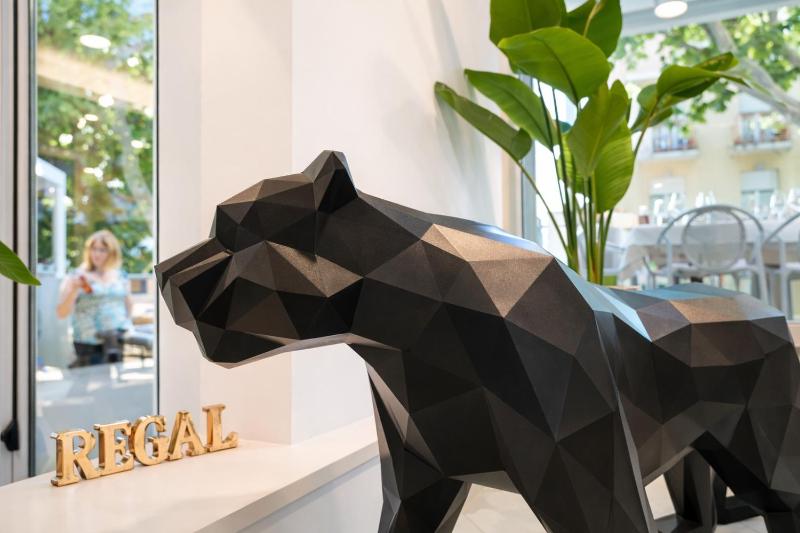 Hotel Regal - image 17