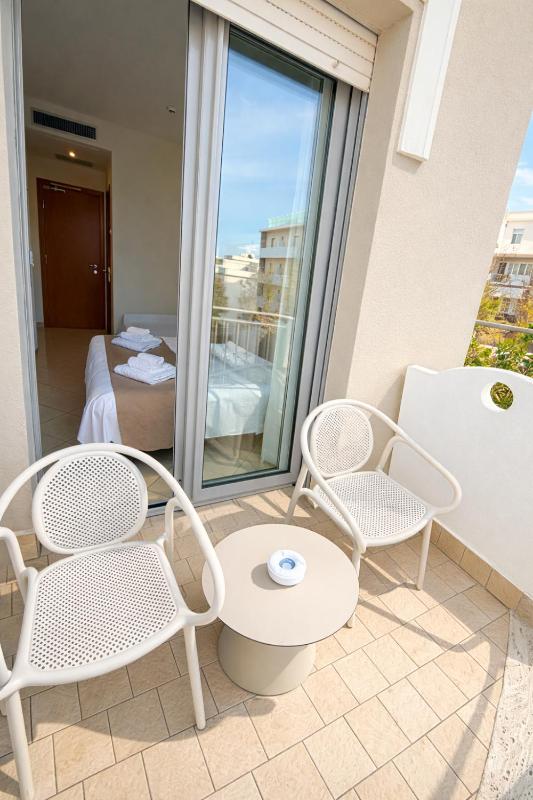 Hotel Regal - image 11