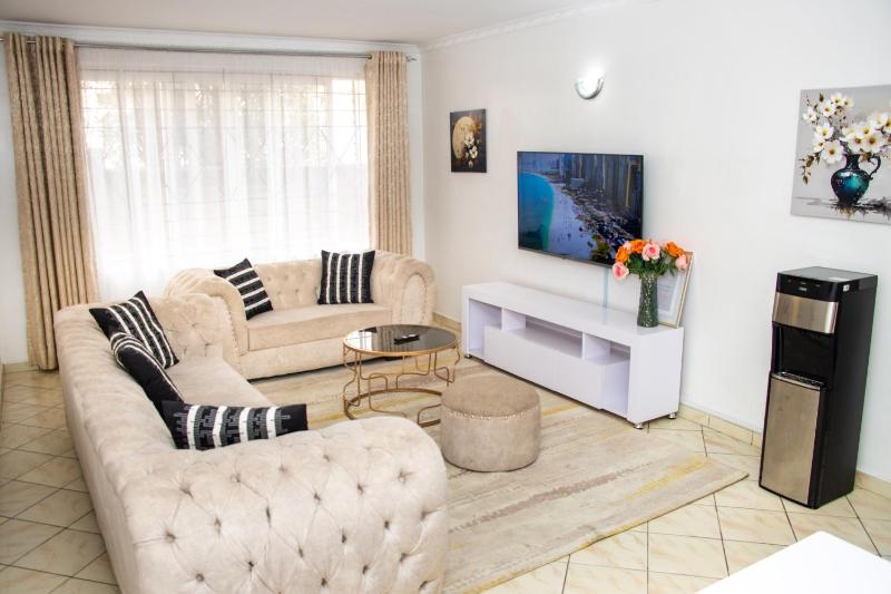 Cozy urban homes - image 1