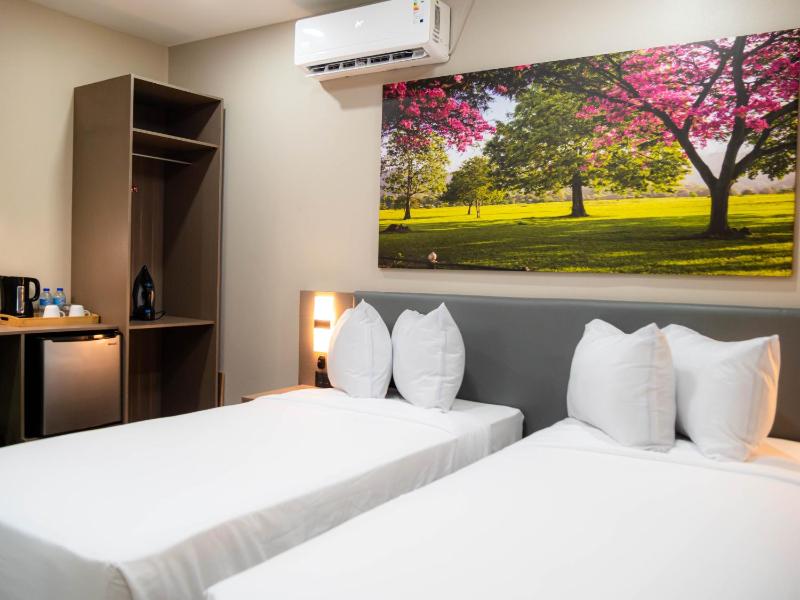 TStays Smart Hotel Courtyard Gated Modern Stay - image 11