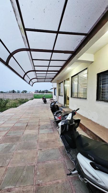 Cozy Den Hotel - image 3