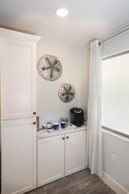 Lighthouse Point 222 - image 3