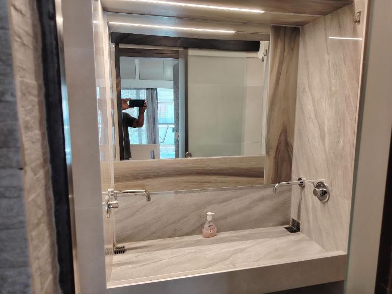 Waterfront Luxury Studio - image 4