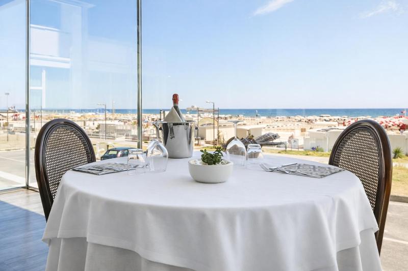 Hotel Regina Fronte Mare - image 3
