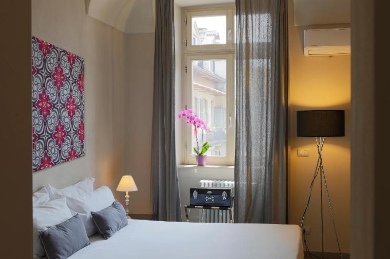 Deluxe Double Room image 1