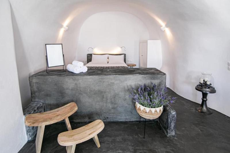 Luxury Santorini Villa Villa Elysian Dyo Private Hot Tub Air Conditioning - image 20