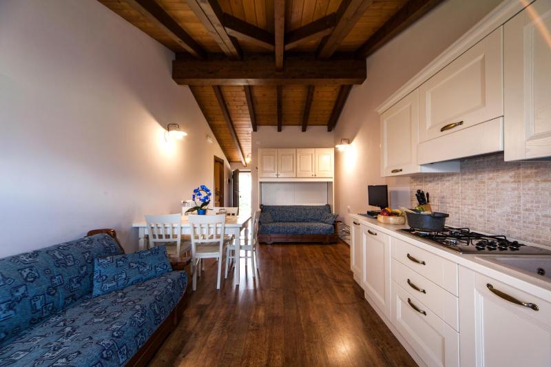 One-Bedroom Apartment image 3