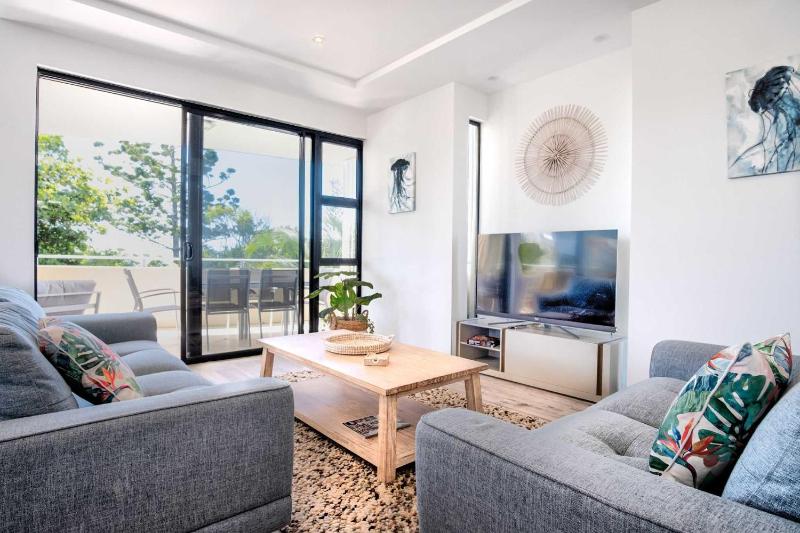 Live like a local In The Heart of Moffat Beach - image 20