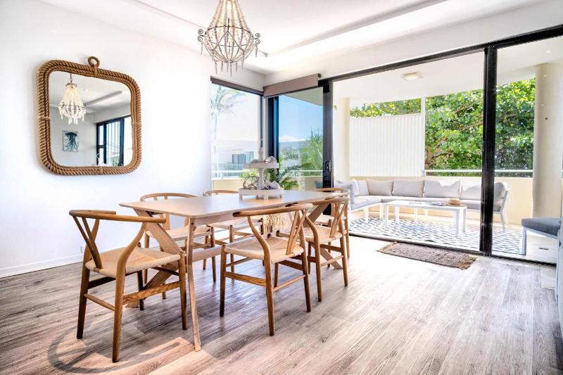 Live like a local In The Heart of Moffat Beach - image 22