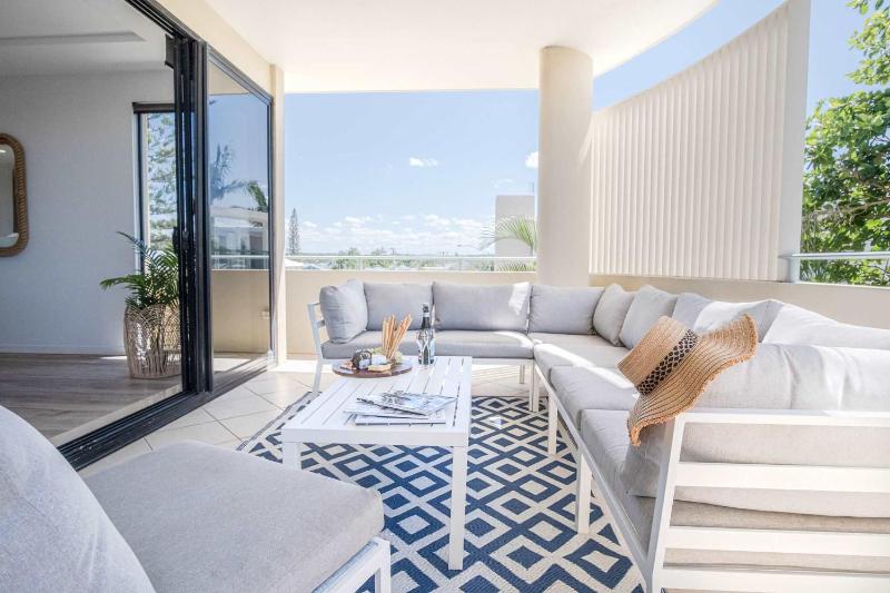 Live like a local In The Heart of Moffat Beach - image 18