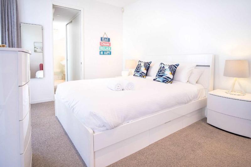 Live like a local In The Heart of Moffat Beach - image 19