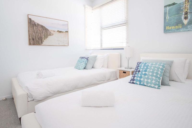 Live like a local In The Heart of Moffat Beach - image 24