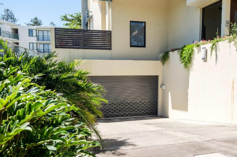 Live like a local In The Heart of Moffat Beach - image 17
