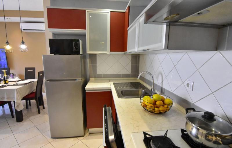 Umag flat with terrace and garden - image 10